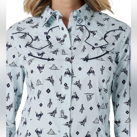 WRANGLER WOMEN'S RETRO COWGRIL CACTUS SNAP SHIRT - Picture 2 of 3